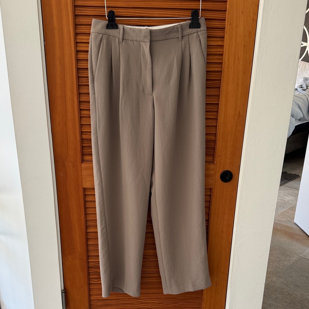 ARITZIA The Effortless Pant